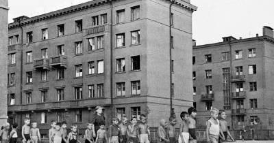 «Земля на главной улице еще шевелилась»: пожилые москвичи о городе своего детства, войне, вере и судьбе - moslenta.ru - Москва
