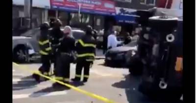 В ДТП со скорой в Нью-Йорке пострадали 8 человек и погибла пациентка - ren.tv - Нью-Йорк - Нью-Йорк
