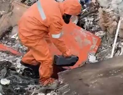 Красноярцы обнаружили на свалке открытые контейнеры с химотходами - news.vse42.ru - Россия - Красноярск - Сибирь