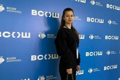 Алексей Островский - Губернатор Островский поздравил смолянку Кристину с победой во Всероссийской олимпиаде - mk-smolensk.ru - Москва - Смоленск