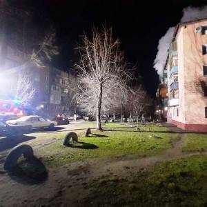 На пожаре в пятиэтажке на Кичкасе погибли три человека. Фото - reporter-ua.com - Запорожская обл. - Запорожье