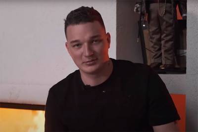 Блогер - Появилось видео, где совершившему ДТП Эдварду Билу надевают GPS-браслет - vm.ru