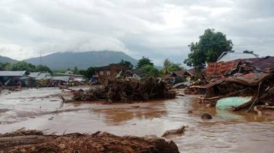 Джоко Видодо - В Индонезии из-за наводнений и оползней погибли 76 человек - belta.by - Индонезия