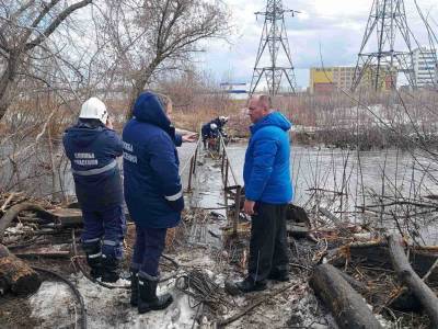 Мост через Сельдь ушел под воду. В Ульяновске наблюдают весеннее половодье - ulpravda.ru - Ульяновск