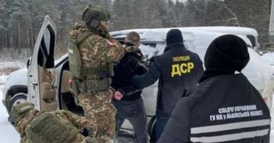 Заставляли отказаться от 158 тысяч долларов: суд дал условный срок за похищение мужчины - 24tv.ua