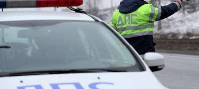 Житель Мурманска остался с разбитой машиной и похмельем после визита в Карелию - stolicaonego.ru - Мурманск - республика Карелия