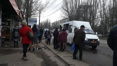 Транспортный колапс из-за карантина в Николаеве: маршрутки заполнены, такси подорожало – видео - 24tv.ua - Киев