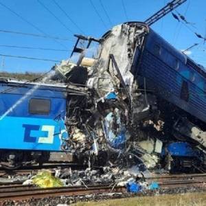 В Чехии столкнулись два товарных поезда: погиб машинист. Фото - reporter-ua.com - Чехия