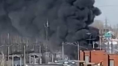 В Новосибирске горит подстанция, есть угроза разлива масла - vesti.ru - Новосибирск
