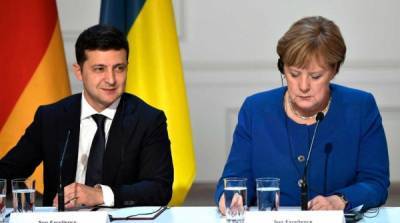 Владимир Зеленский - Владимир Путин - Ангела Меркель - Зеленский добивается разговора с Меркель и Макроном - newzfeed.ru