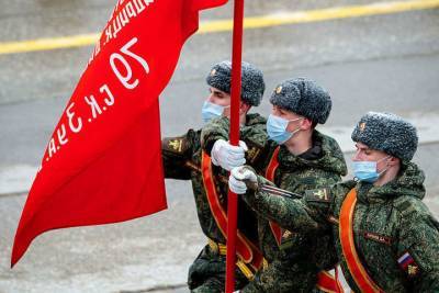 В Алабино прошла первая совместная тренировка парада Победы - mk.ru