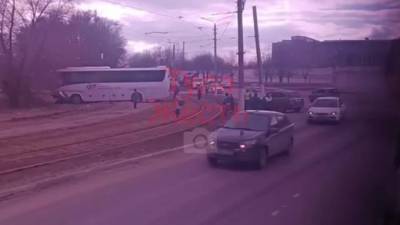 В Туле пострадали семь человек при столкновении автобуса с легковым автомобилем - piter.tv - Тула - Новосибирская обл.