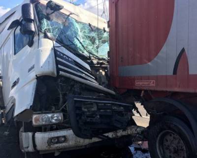 Масштабная авария с фурами в Одессе: первые кадры жуткой аварии - odessa.politeka.net - Одесса
