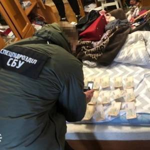 На Ровенщине фальшивые евро сбывались крупными партиями. Фото - reporter-ua.com - Волынская обл.