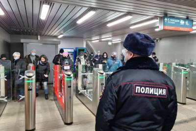 19 лет за стрельбу в метро: вынесен приговор полицейскому-убийце - vm.ru