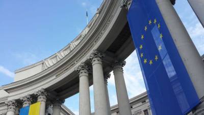 Александр Мищенко - В Латвии запустили кампанию, порочащую украинских дипломатов - lenta.ua - Латвия - Посольство