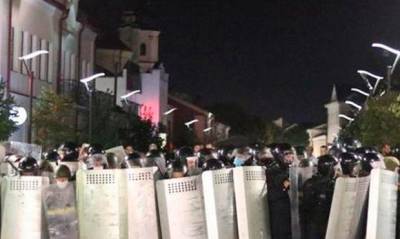В Белоруссии более 100 милиционеров потребовали от участников протеста компенсировать моральный ущерб - og.ru - Пинск