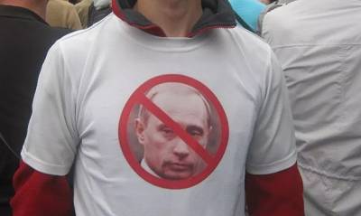 Владимир Путин - Алексей Навальный - Россияне стали меньше доверять Владимиру Путину и больше доверять Алексею Навальному - og.ru