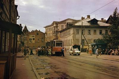 6 апреля отметим Всемирный день настольного тенниса, День разноцветных ленточек, День рождения московского трамвая - astrakhanfm.ru - Астрахань