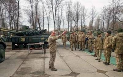 На украинскую границу срочно стягивают военных: что происходит - politeka.net - Крим
