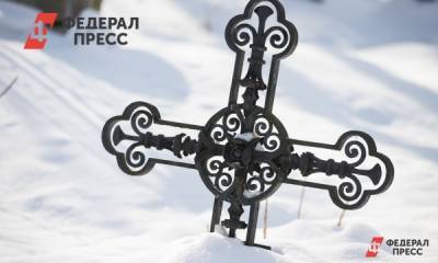 Жители Оренбурга нашли около озера свалку с гробами - fedpress.ru - Оренбург - Красноярск