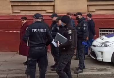 На Харьковщине неадекват порезал четырех человек на автовокзале: "пытались успокоить, но..." - kharkov.politeka.net - Харьковская обл. - Красноград - Харьков