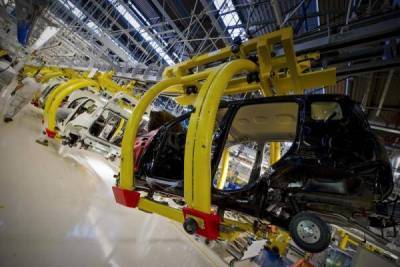 Продажи автомобилей в РФ в мар упали на 5,7% г/г - smartmoney.one - Москва - Москва - county Ford - Reuters