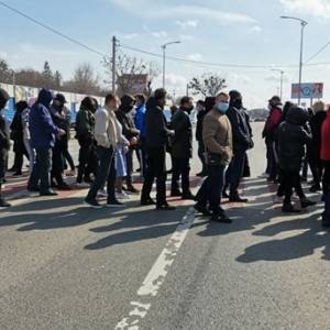 В Полтаве протестующие перекрыли трассу Киев-Харьков. Фото - reporter-ua.com - Киев - Харьков - Полтава