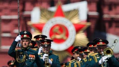 Сергей Шойгу - Шойгу потребовал предотвратить распространение СОVID-19 на Параде Победы - 5-tv.ru