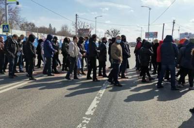 Жители Полтавы в знак протеста перекрыли трассу Киев-Харьков - from-ua.com - Киев - Харьков - Полтава