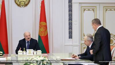 Александр Лукашенко - Лукашенко пообещал, если будет надо, очень сильно дать по морде Польше - naviny.by