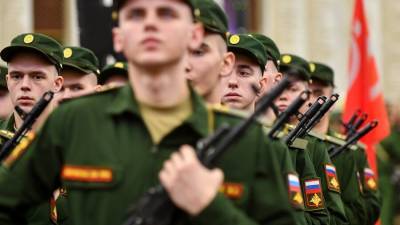 Госдума одобрила законопроект об отсрочке по кредитам для курсантов и служащих по призыву - m24.ru