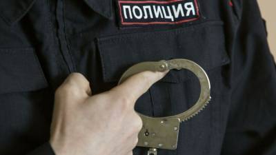 Московский охранник принес в школу "бомбу", чтобы стать героем - polit.info - Москва - Охранник