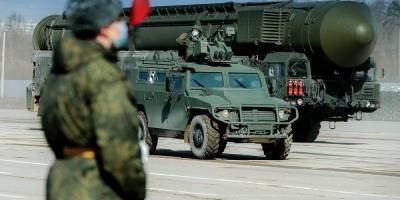 «Проведут парад». Россия может напасть на Украину 9 мая — Лысенко - nv.ua - Россия - Донбасс