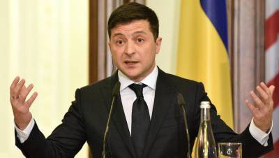 Владимир Зеленский - Джастин Трюдо - Зеленский призвал увеличить число канадских военных инструкторов на Украине - gazeta.ru - Киев - Канада