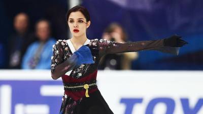 Камила Валиева - Евгения Медведева - Медведева рассказала, что справилась с проблемами со здоровьем - russian.rt.com