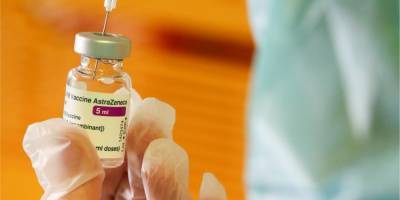 Эндрю Поллард - Из-за побочных эффектов у взрослых. AstraZeneca приостановила испытания вакцины на детях в Британии - nv.ua - Англия