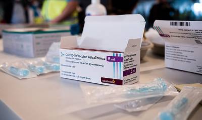 Вирусолог из ЕМА заявил о связи между вакциной AstraZeneca и образованием тромбов - og.ru - Швеция