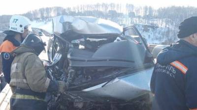 Два человека погибли в чудовищном ДТП с автобусом под Новосибирском — видео - 5-tv.ru - Новосибирск - район Новосибирский
