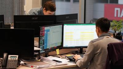 В России около 9% мужчин сталкивались с домогательствами на работе - iz.ru