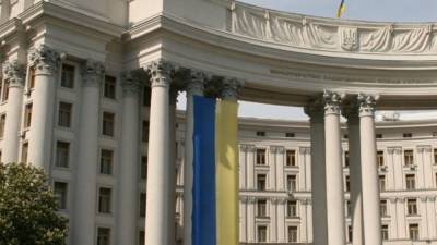 Дмитрий Кулеба - МИД Украины призвал к дипломатическому методу разрешения конфликта в Донбассе - politros.com - Киев - Донбасс - Кулеба