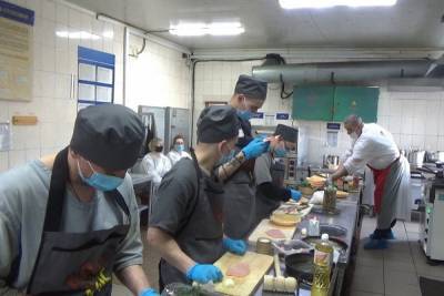 В финале кулинарного конкурса карельские заключенные готовили отбивную из свинины - karel.mk.ru - республика Карелия
