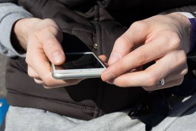 Житель Карелии пришел на помощь мужчине, а потом украл у него деньги - gubdaily.ru - республика Карелия