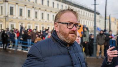 Виталий Милонов - Александр Бортников - Милонов попросил ФСБ наказать организаторов "Артдокфеста" за экстремизм - dp.ru - респ. Чечня
