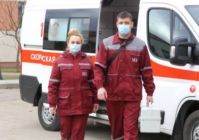 Как сотрудники скорой помощи в Гродно успевают спасать людей, работают в «красной зоне», проводят тромболизис на ходу и сохраняют верность профессии - grodnonews.by