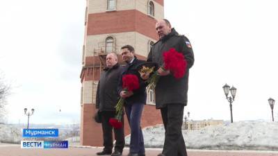 Андрей Чибис - В Мурманске вспоминают погибших моряков-подводников - vesti.ru - Мурманск - Мурманская обл.