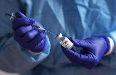 Эндрю Поллард - Британия остановила испытания вакцины AstraZeneca на детях - 24tv.ua - Англия - Великобритания