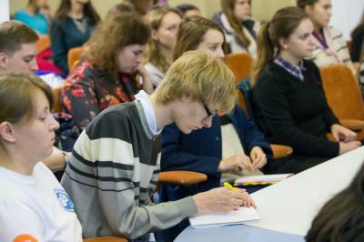Андрей Максимов - В петербургских вузах увеличили число бюджетных мест - abnews.ru