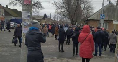 В Запорожье предприниматели вышли на протест и перекрыли движение трамваев фото (5 фото) - tsn.ua - Запорожье
