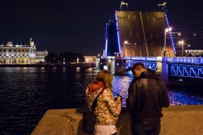 Юрий Гагарин - Андрей Петров - В День космонавтики на Дворцовом мосту появится изображение Гагарина - neva.today - Санкт-Петербург